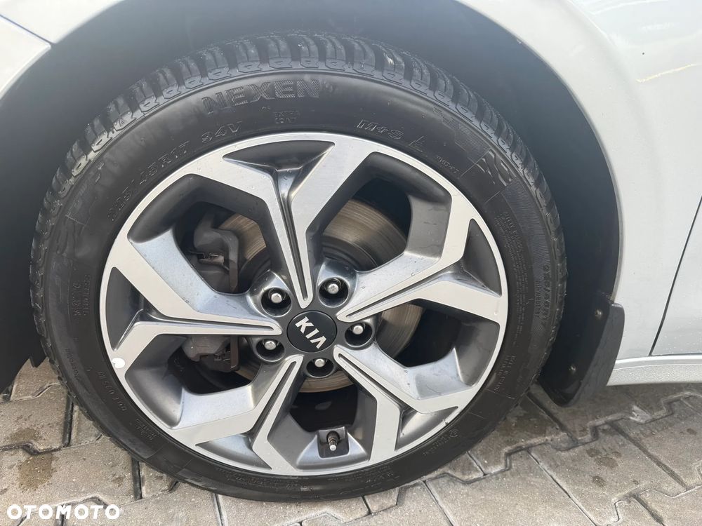 Kia Ceed Cee'd 1.6 CRDi L Business Line DCT - 16