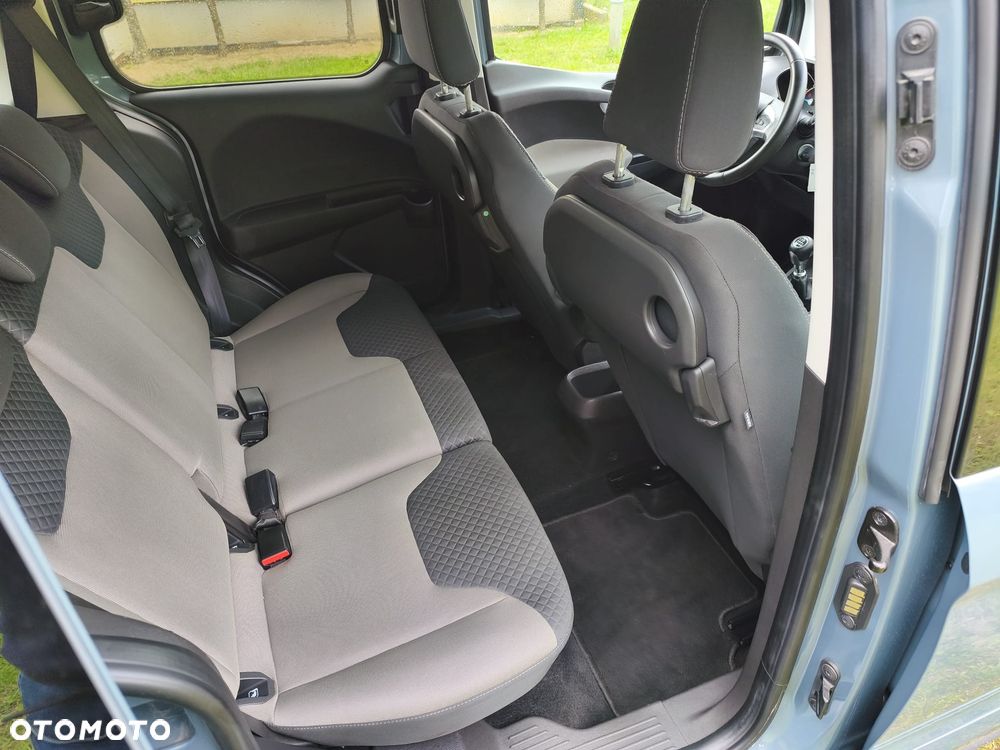 Ford Tourneo Courier 1.0 EcoBoost S&S Titanium - 14