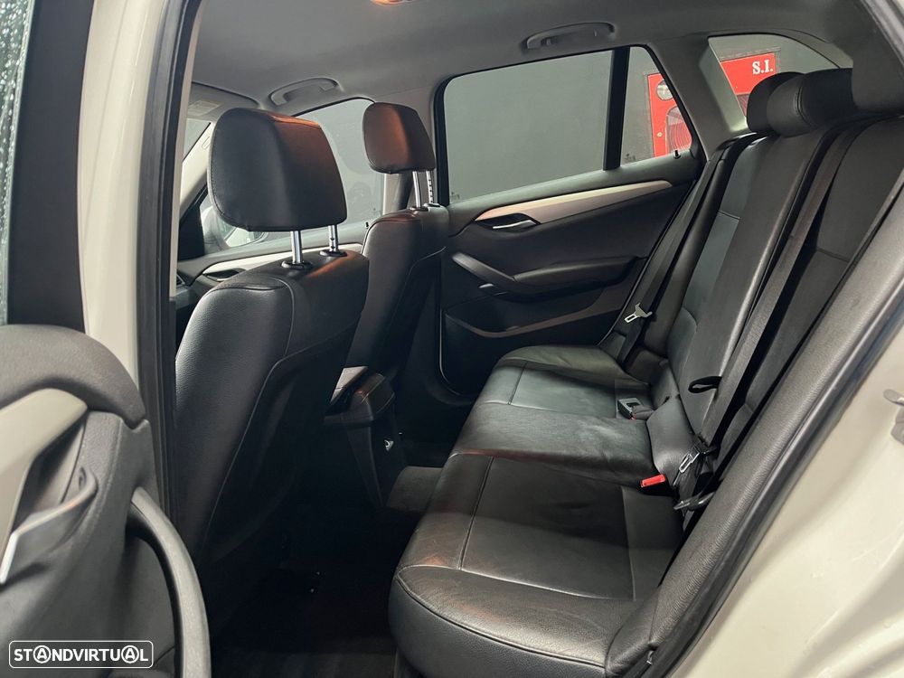 BMW X1 18 d sDrive - 11