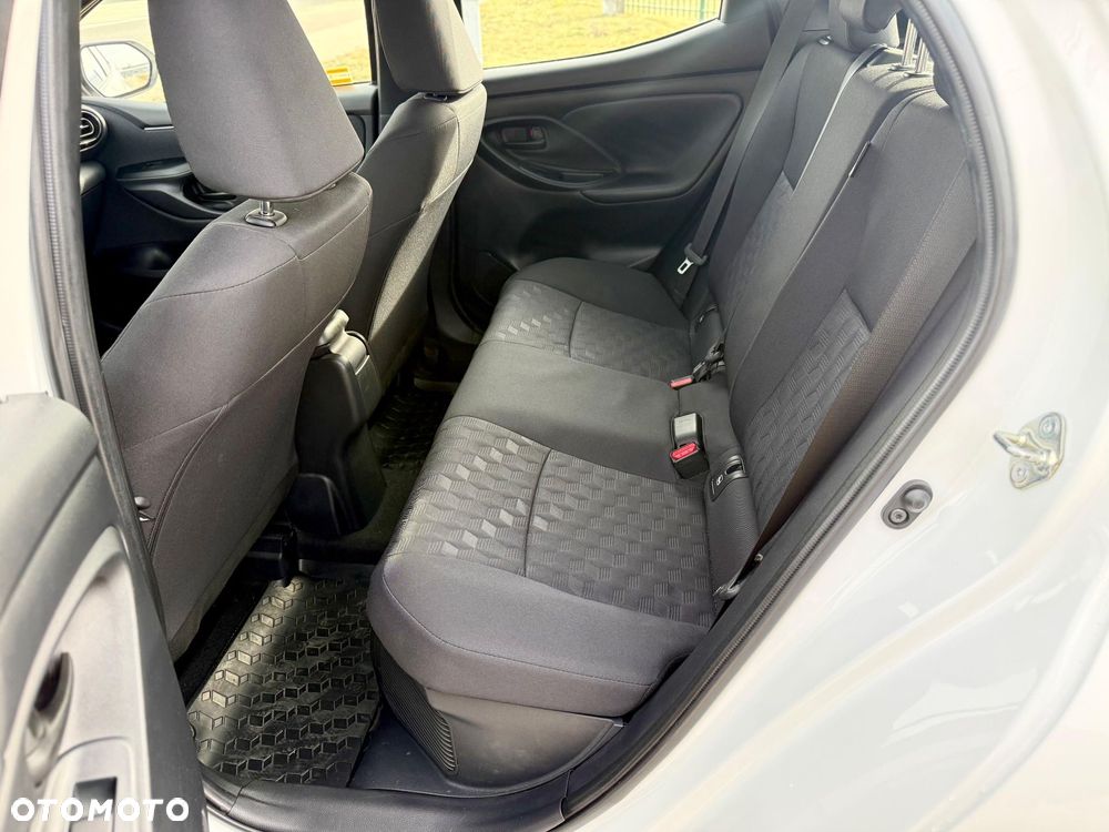 Toyota Yaris - 8