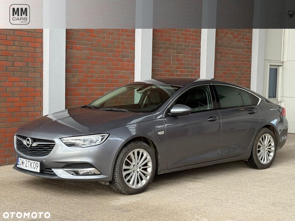 Opel Insignia - 1