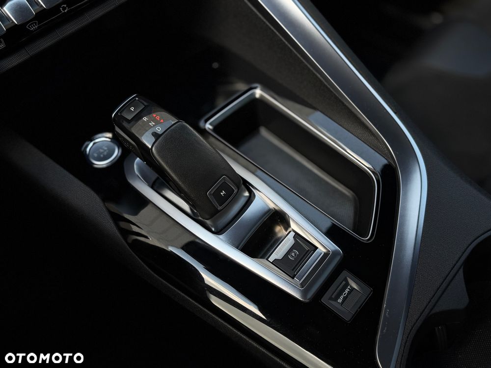 Peugeot 3008 BlueHDi 180 Stop & Start EAT8 GT - 17