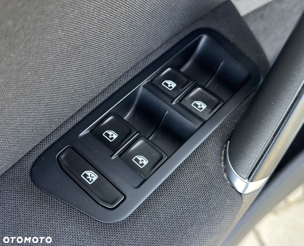 Volkswagen Golf - 20