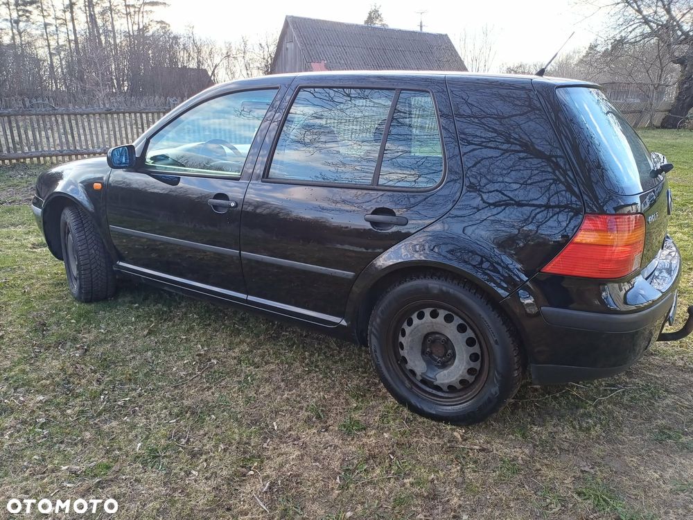 Volkswagen Golf 1.4 Comfortline - 2