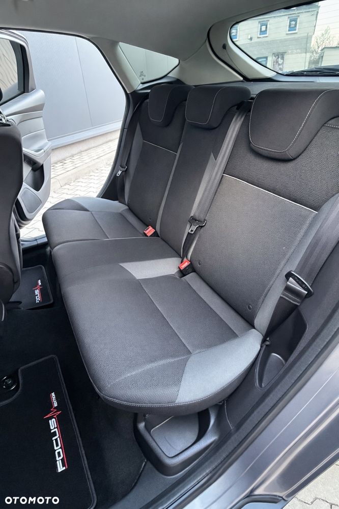 Ford Focus 1.6 Titanium - 18