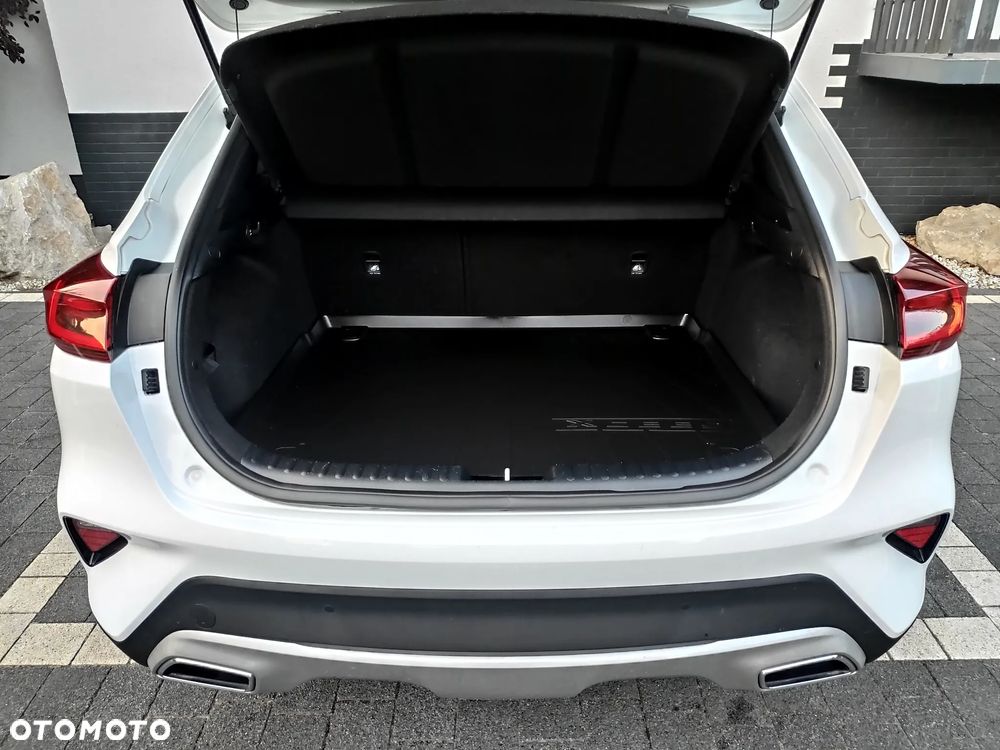 Kia XCeed 1.6 CRDi SCR M - 11
