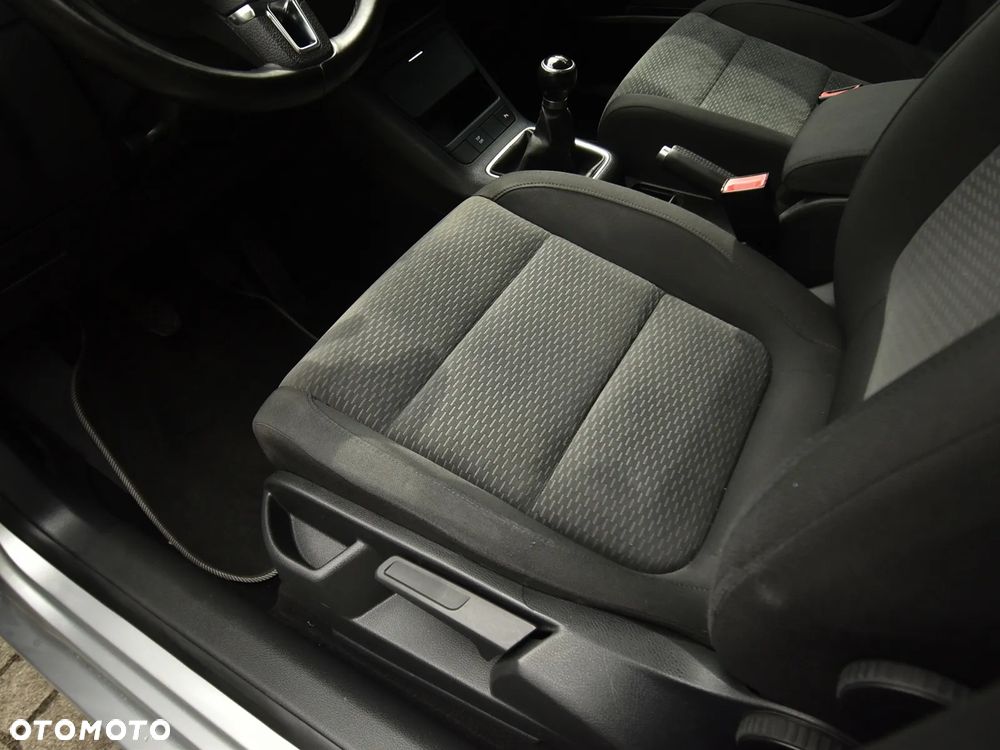 Volkswagen Golf Plus - 22