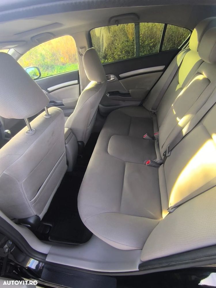 Honda Civic 1.8 MT LS - 8