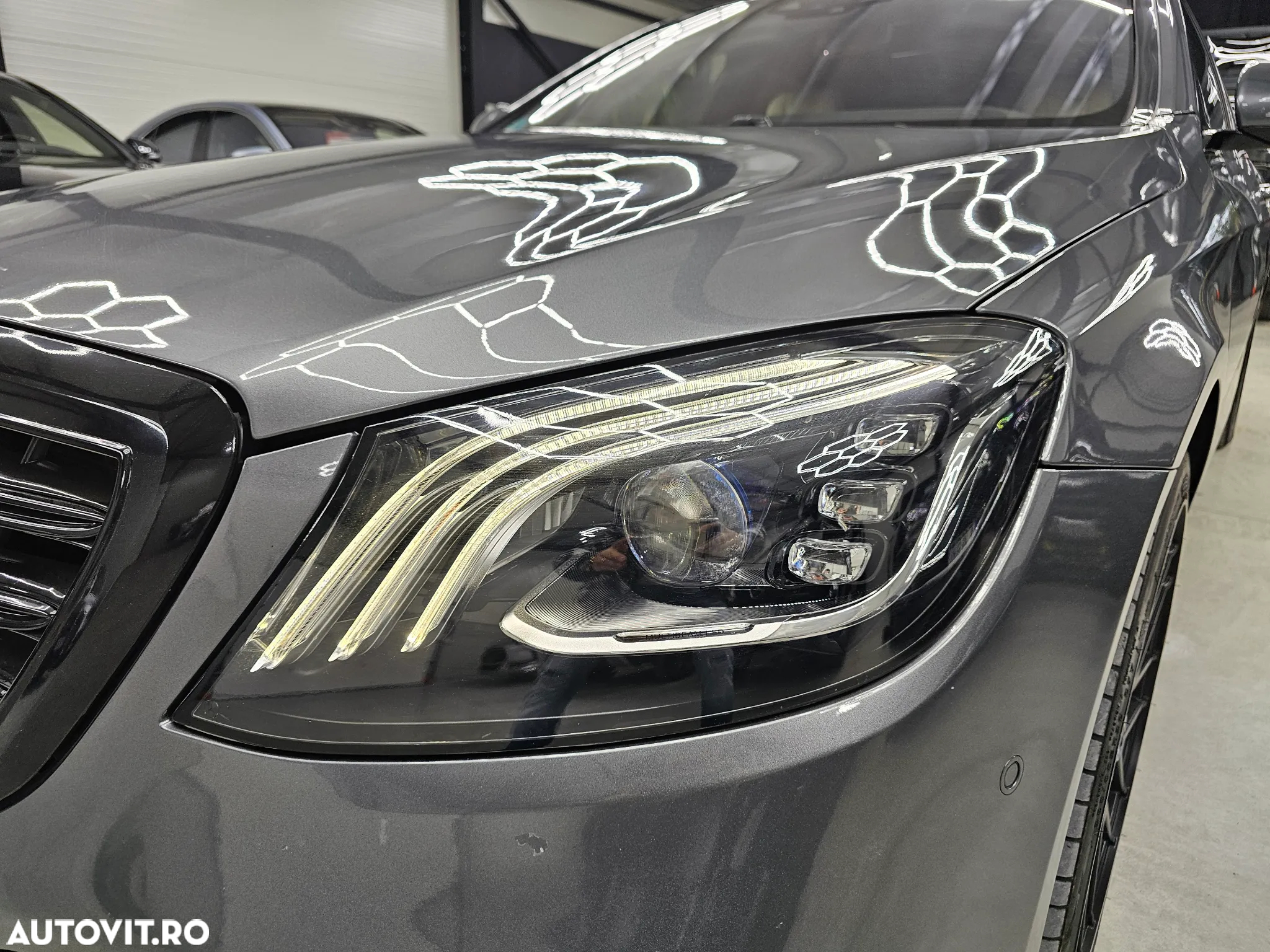 Mercedes-Benz S 560 L 4Matic 9G-TRONIC - 37