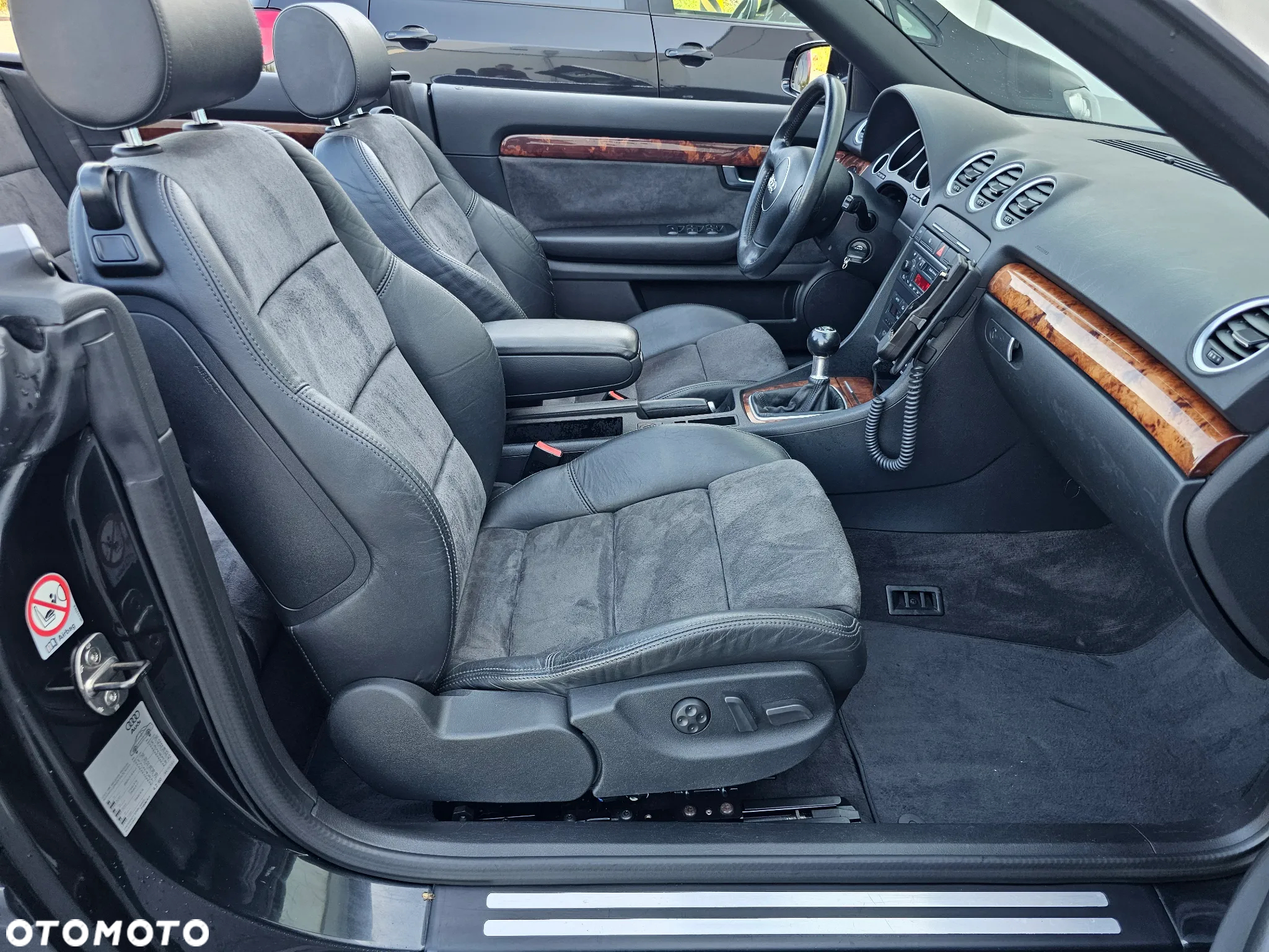 Audi A4 Cabriolet 2.4 - 12