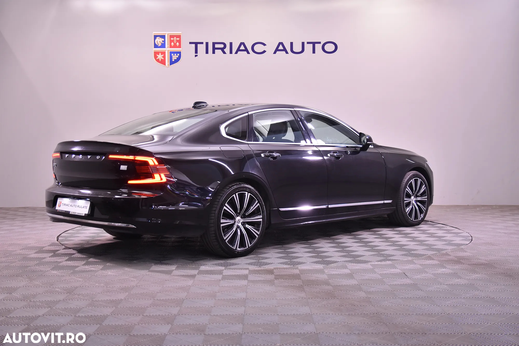 Volvo S90 T8 Twin Engine AWD Geartronic Inscription - 5