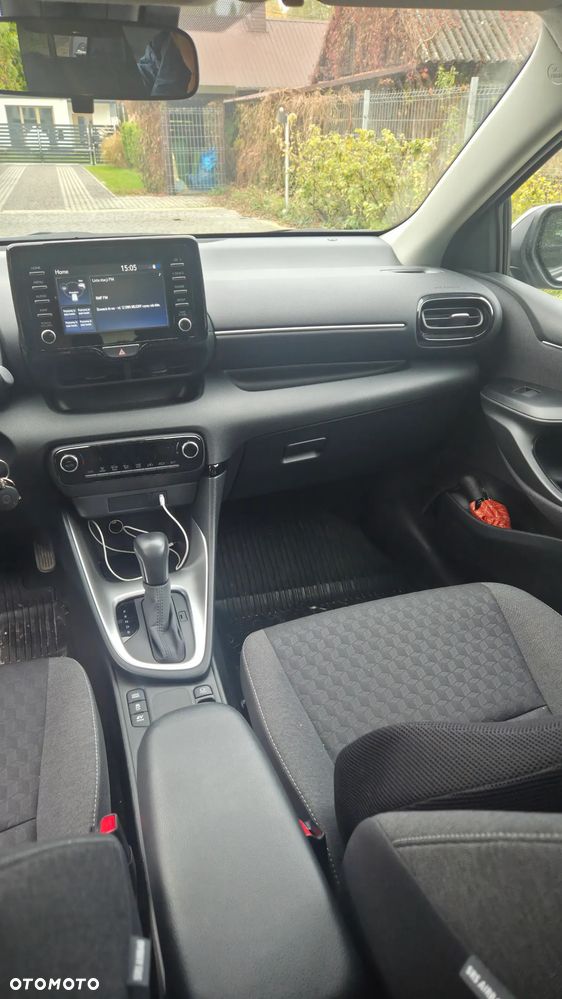 Toyota Yaris - 10