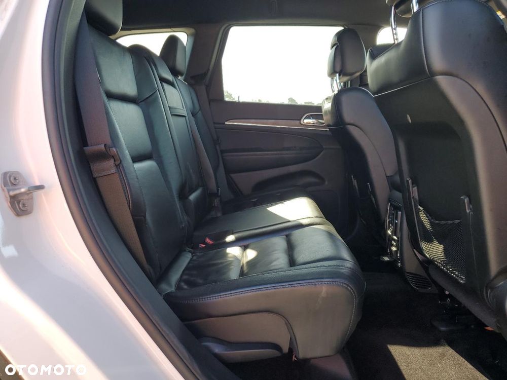 Jeep Grand Cherokee - 12