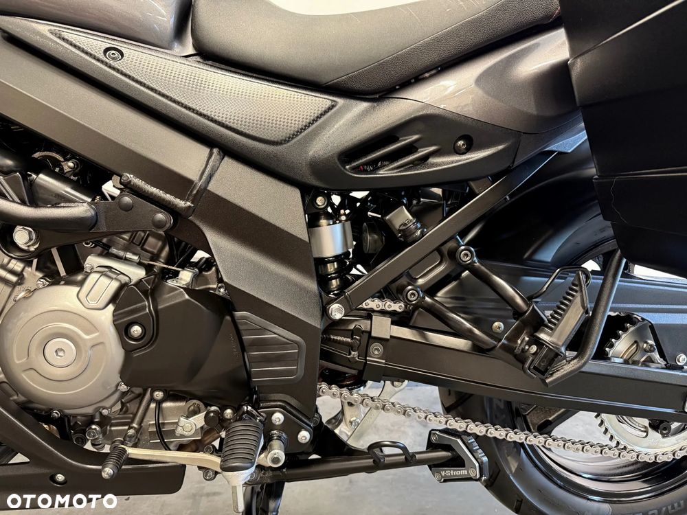 Suzuki V-STROM - 26