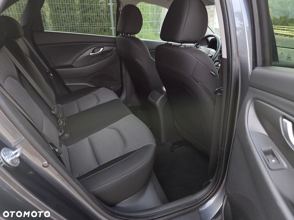 Hyundai i30 1.4 Premium - 12