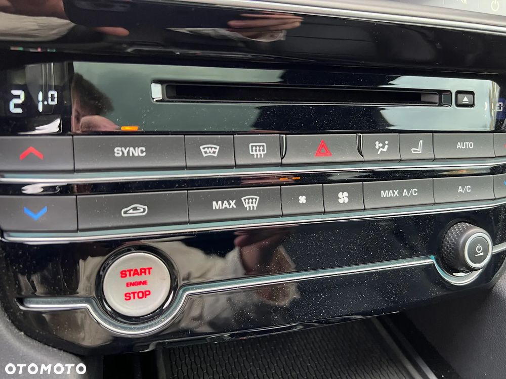 Jaguar F-Pace 25t AWD R-Sport - 15