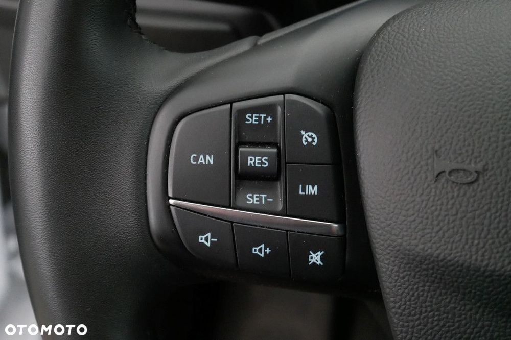 Ford Focus 1.0 EcoBoost Titanium - 24