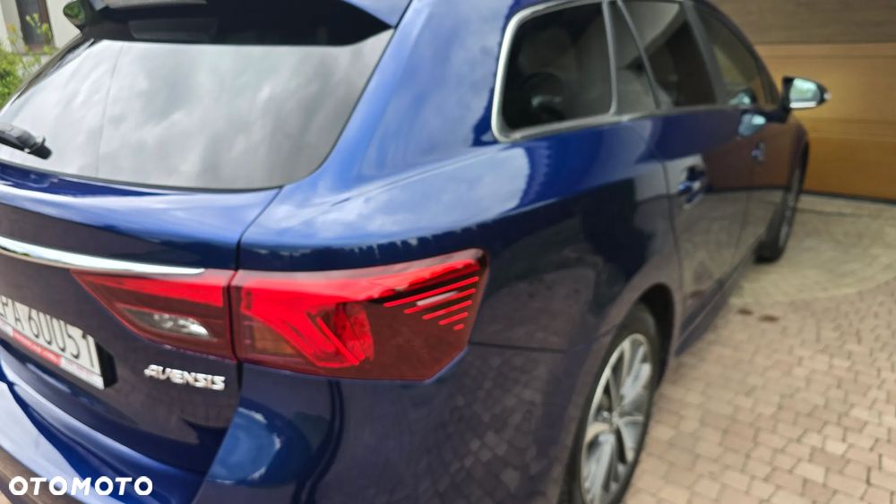 Toyota Avensis - 10