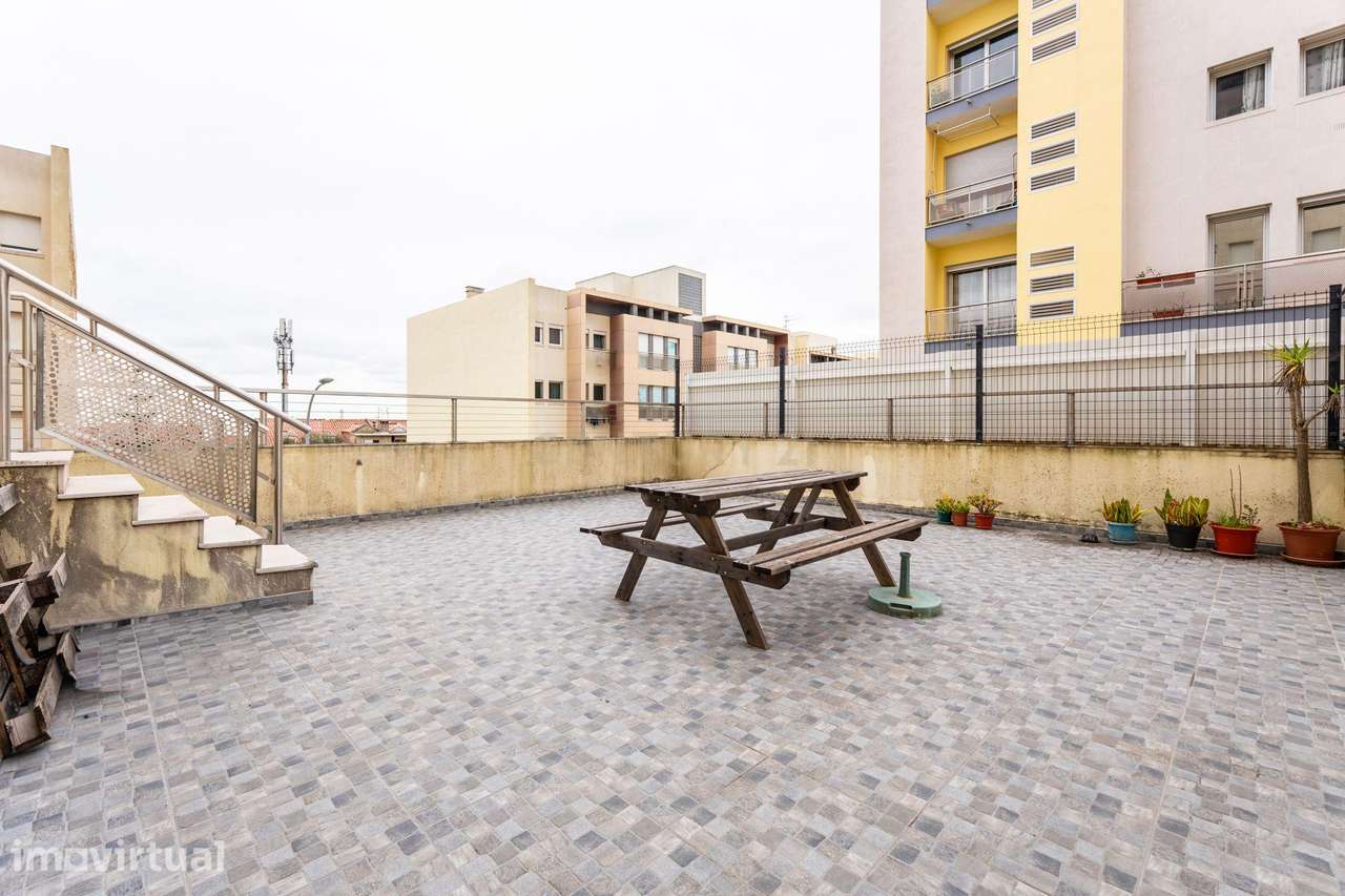 Apartamento T3 com 2 Terraços Gigantes e Vista Rio – A 10 min de Lisbo - Grande imagem: 2/35