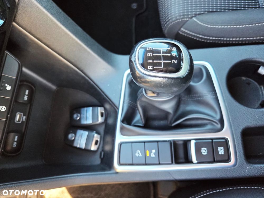Kia Sportage 1.6 GDI L Business Line Plus 2WD - 28