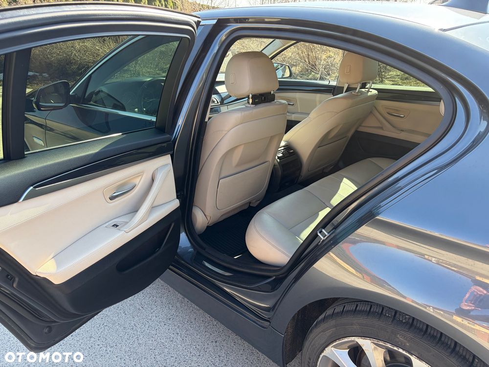 BMW Seria 5 520d xDrive Luxury Line - 15