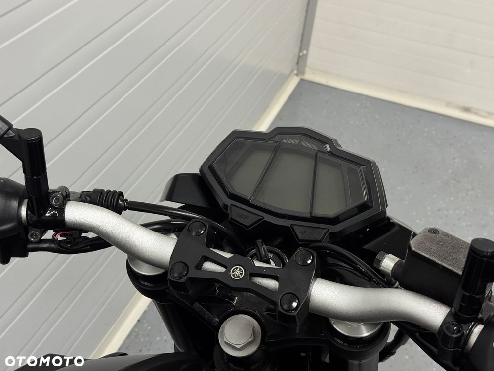 Yamaha MT - 13