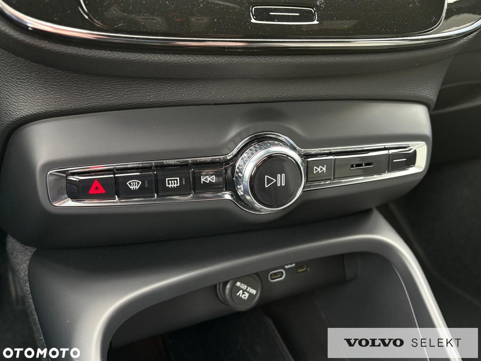 Volvo XC 40 - 28