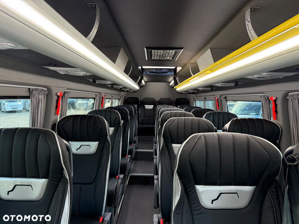 Mercedes-Benz Sprinter 519 - 20