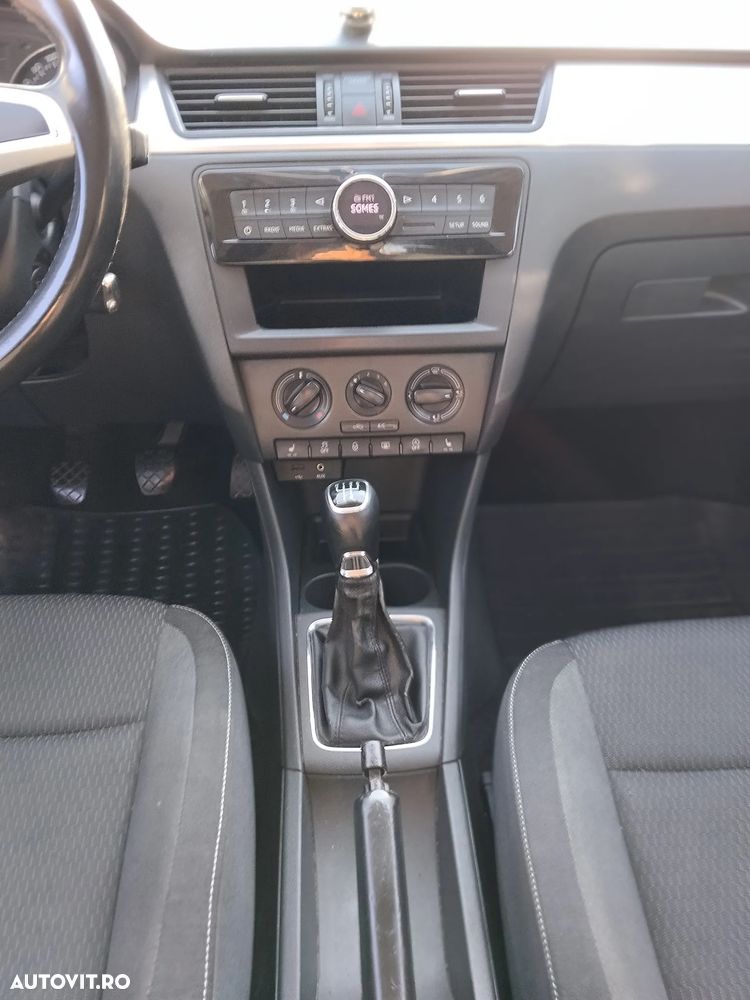 Skoda RAPID 1.2 TSI Ambition - 12