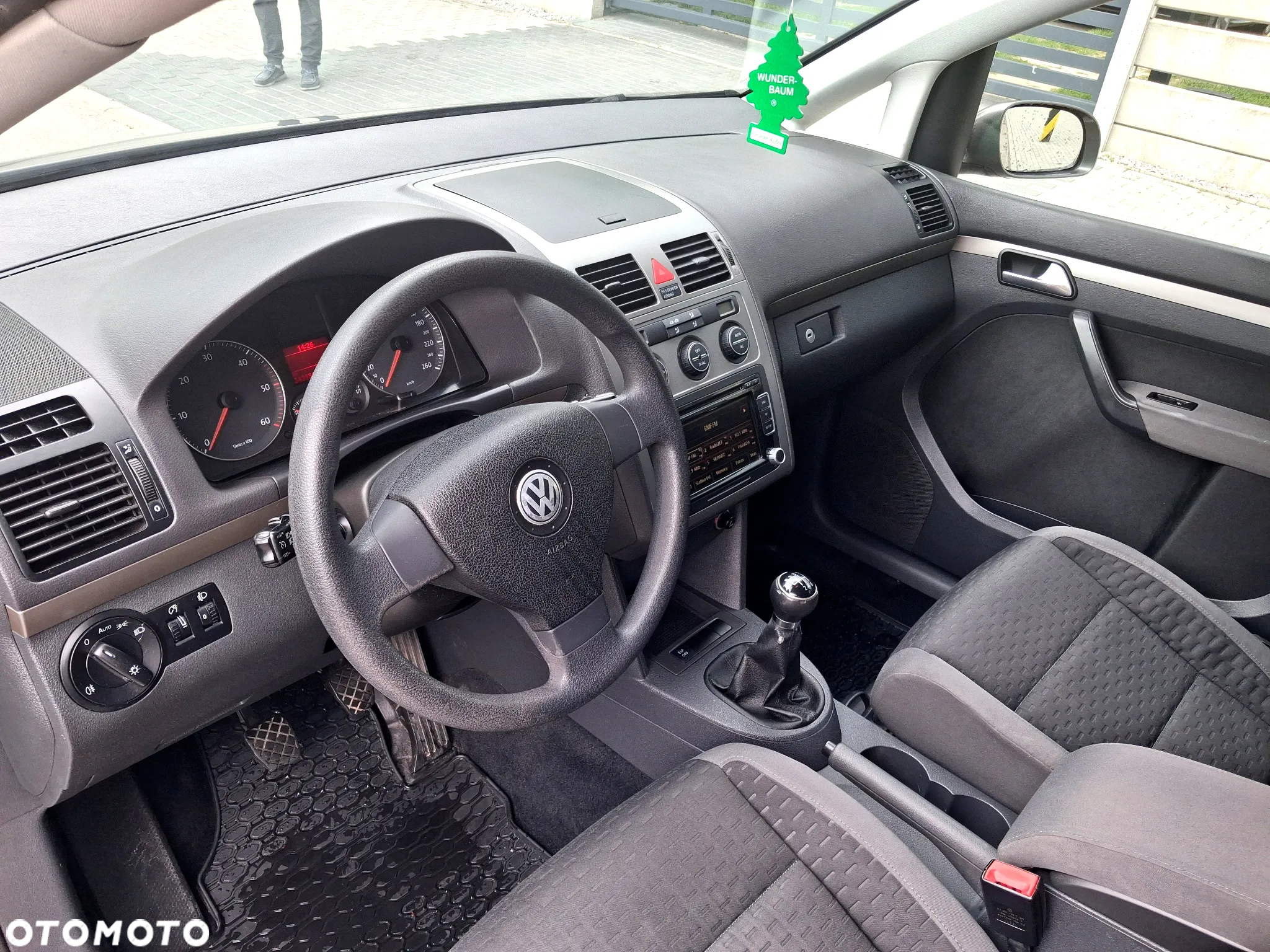 Volkswagen Touran 1.9 TDI DPF Trendline - 12
