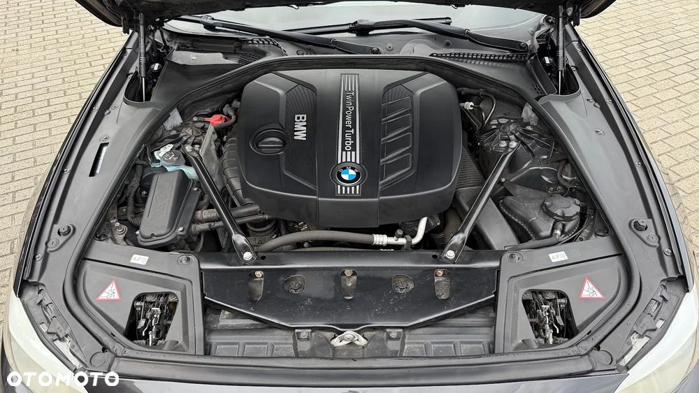 BMW Seria 5 520d Touring - 33