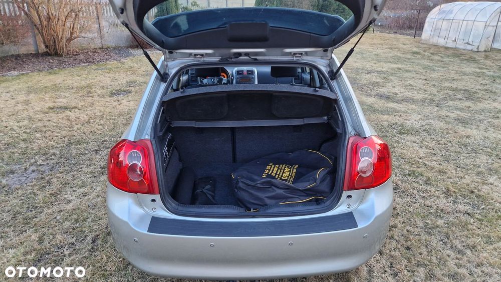 Toyota Auris 1.6 Sol - 10