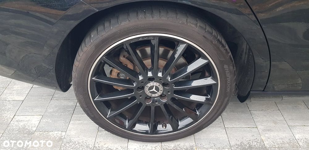 Mercedes-Benz CLA 250 e 8G-DCT AMG Line - 24