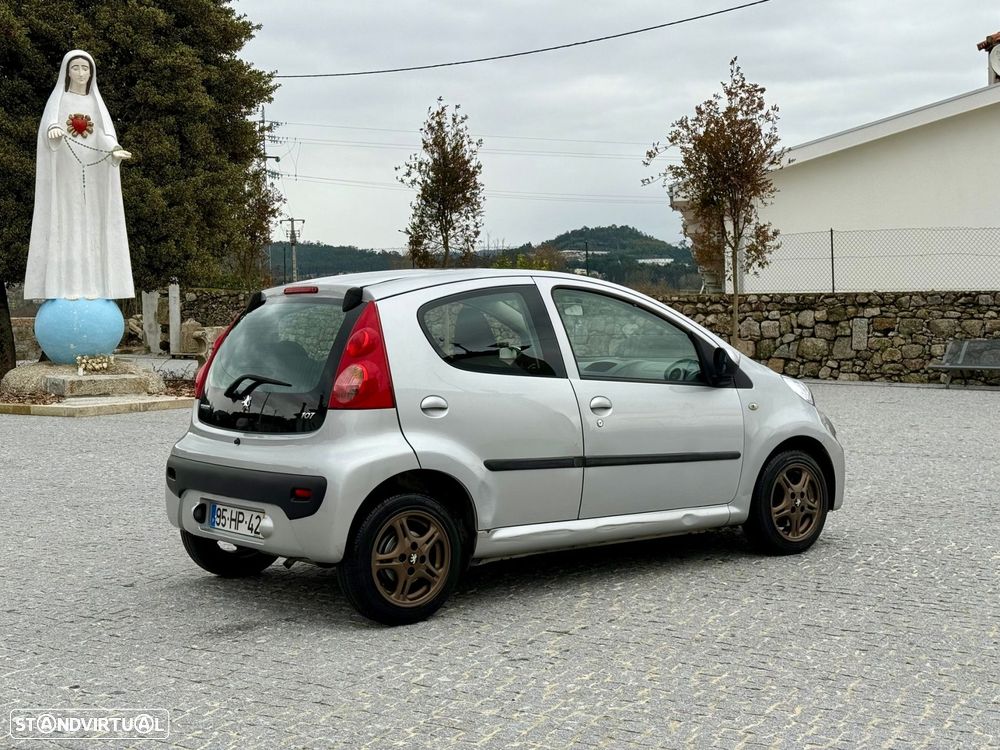 Peugeot 107 1.0 Urban - 4