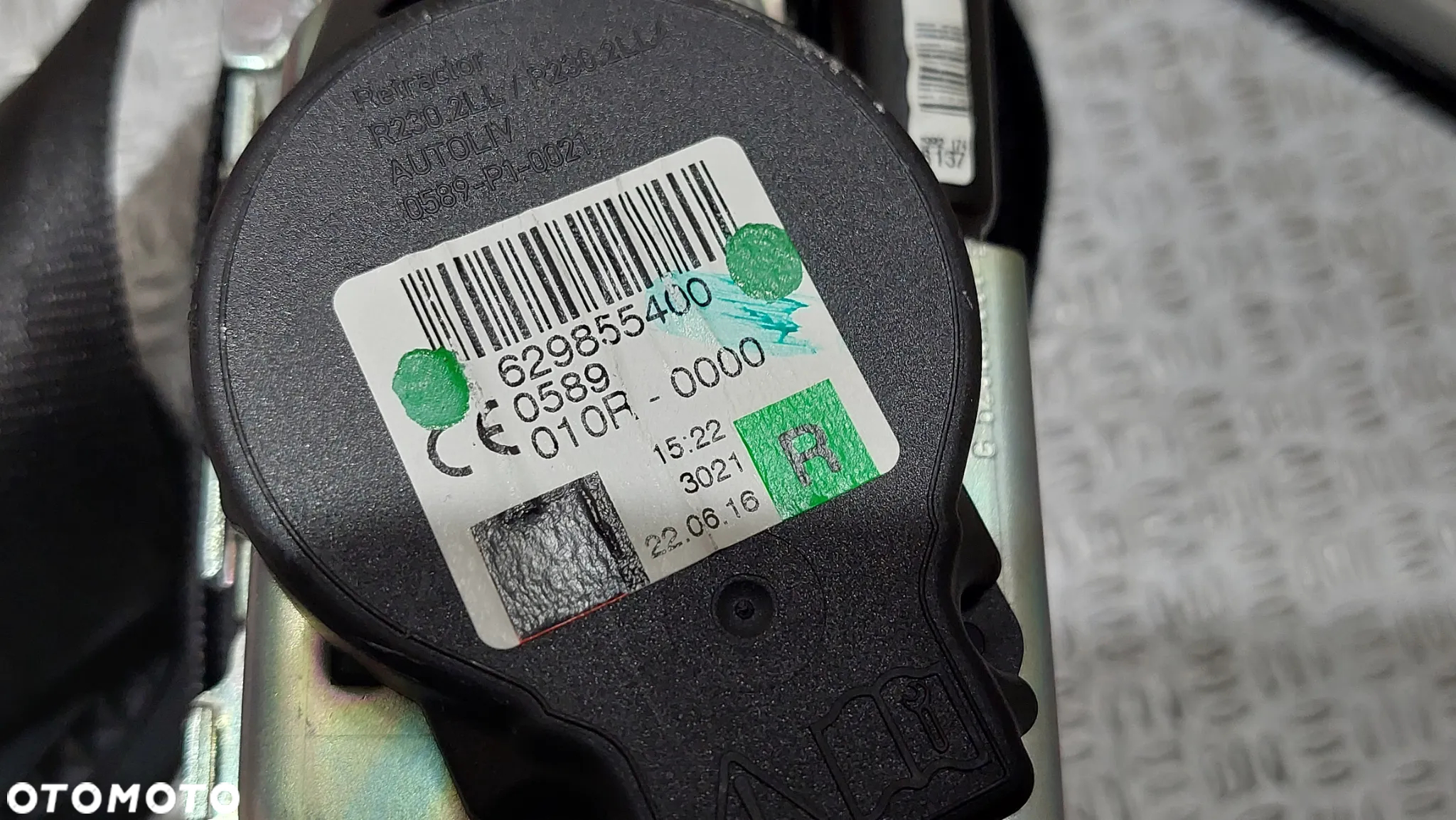 PAS BEZPIECZEŃSTWA PRAWY PRZÓD - USZKODZONY AUDI A4 B9 R2016 NR 629855400 - 2