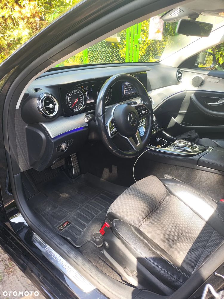 Mercedes-Benz Klasa E 200 d 9G-TRONIC - 5