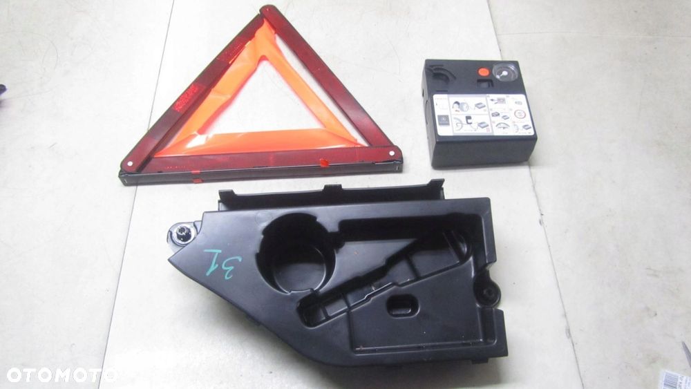 MERCEDES GLA W156 X156 KOMPRESOR ZESTAW NAPRAWCZY A2468900300 - 8