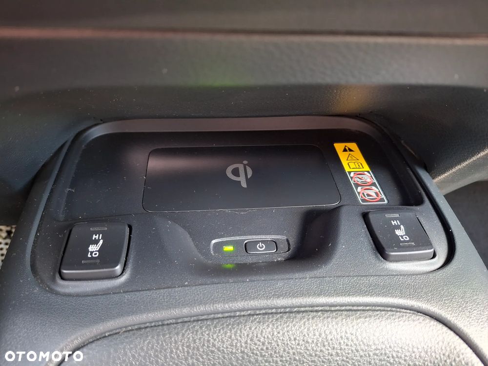 Toyota Corolla 1.8 Hybrid Style - 24
