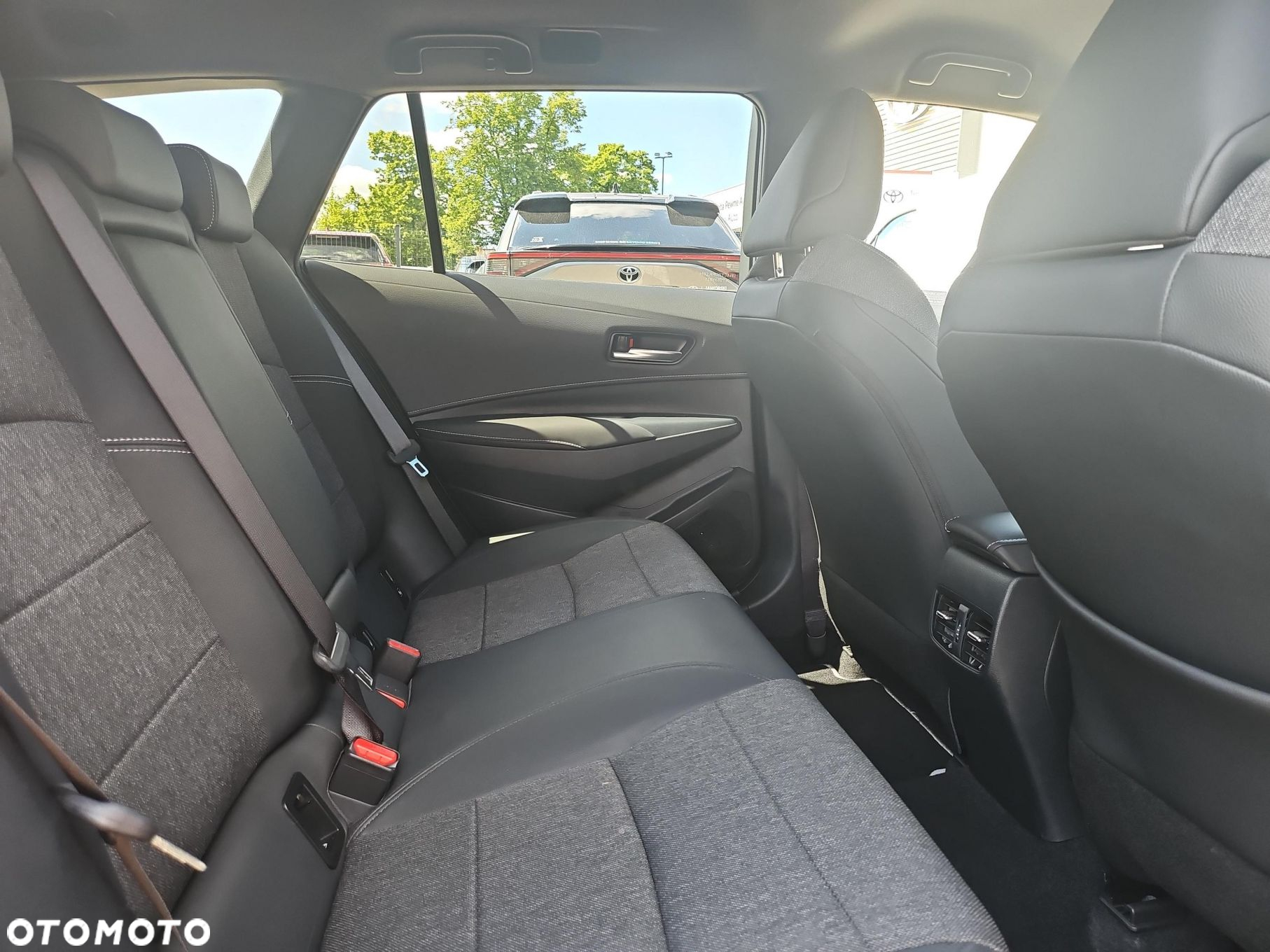 Toyota Corolla - 9