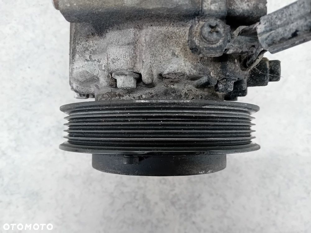 POMPA, SPRĘŻARKA KLIMATYZACJI HYUNDAI I20 II 1.2 i 16V - 4