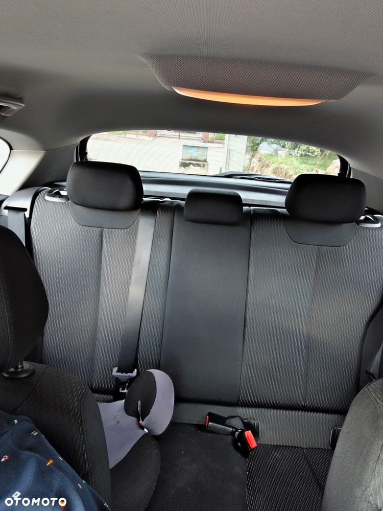 BMW Seria 1 114i - 18