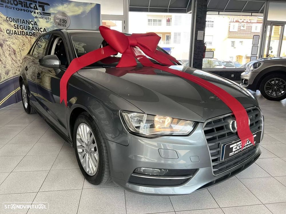 Audi A3 Sportback 1.6 TDI Attraction Ultra - 2