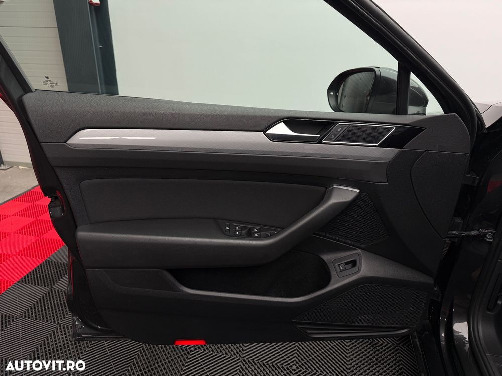 Volkswagen Passat 2.0 TDI SCR Business - 21