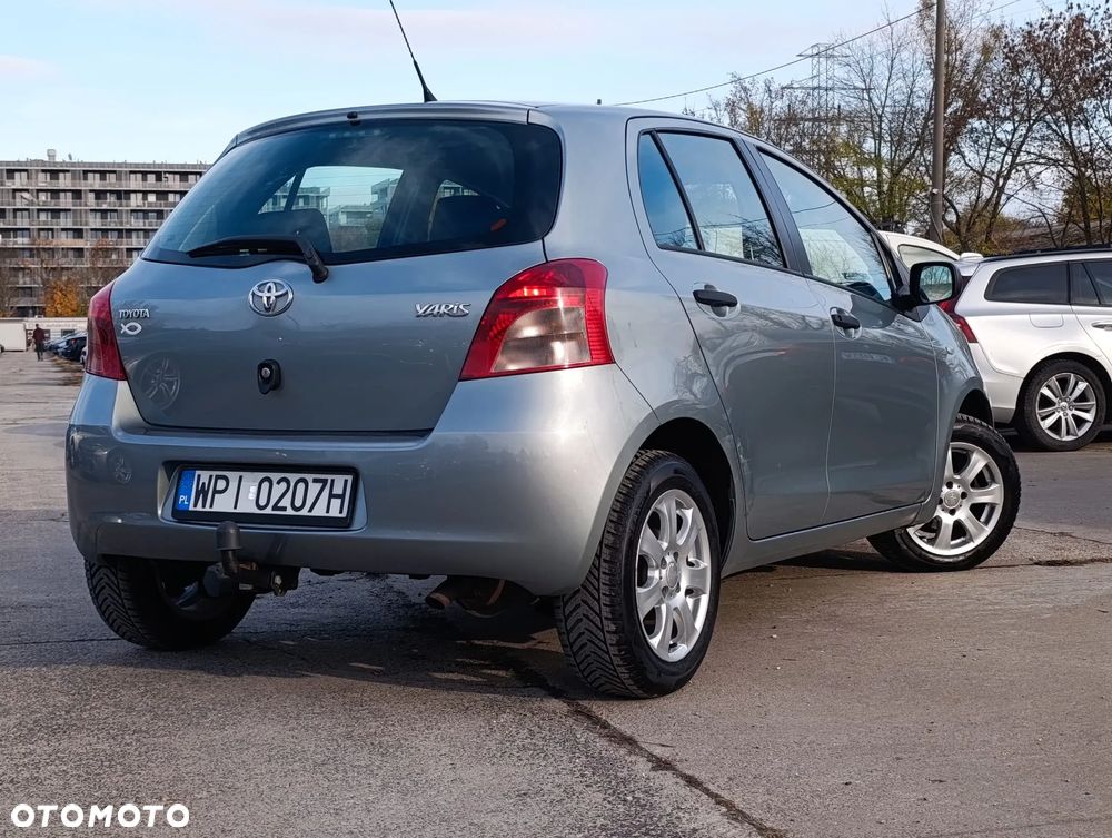 Toyota Yaris 1.3 VVT-i Luna - 19