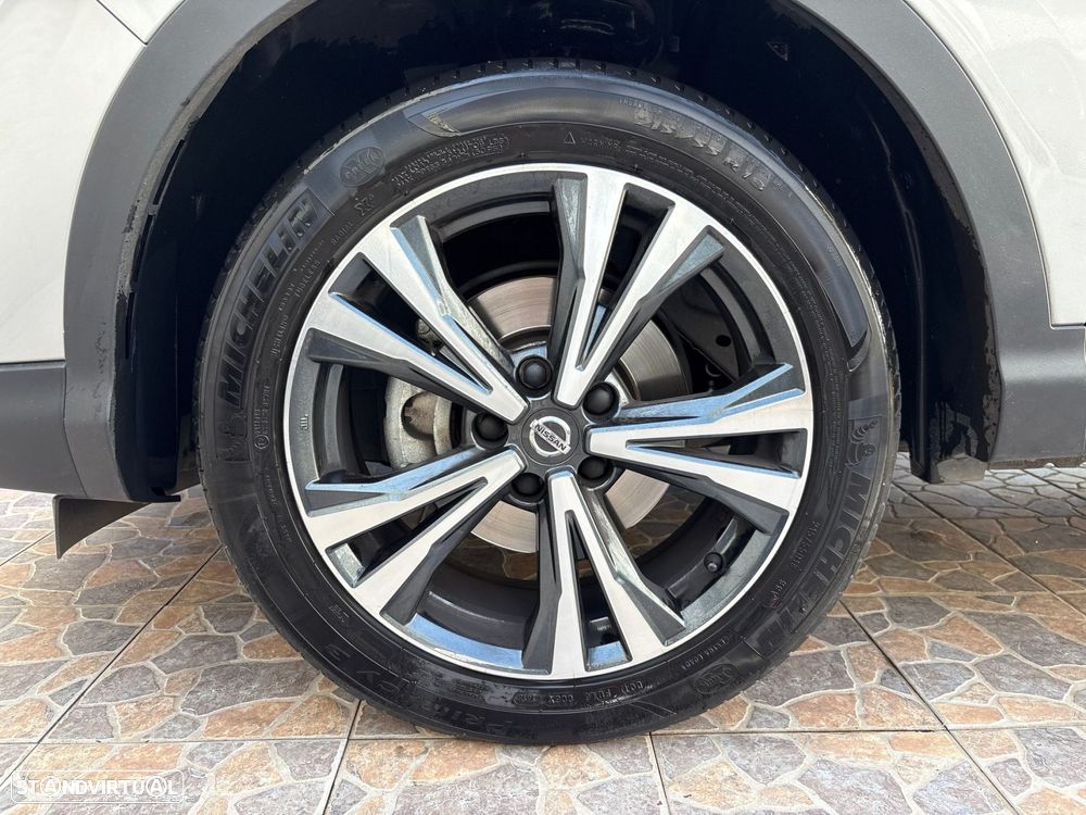 Nissan Qashqai 1.2 DIG-T N-Connecta RS+PS 18 - 43
