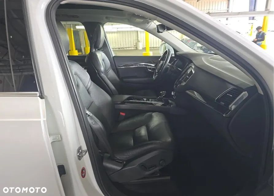 Volvo XC 90 T6 AWD Momentum - 10