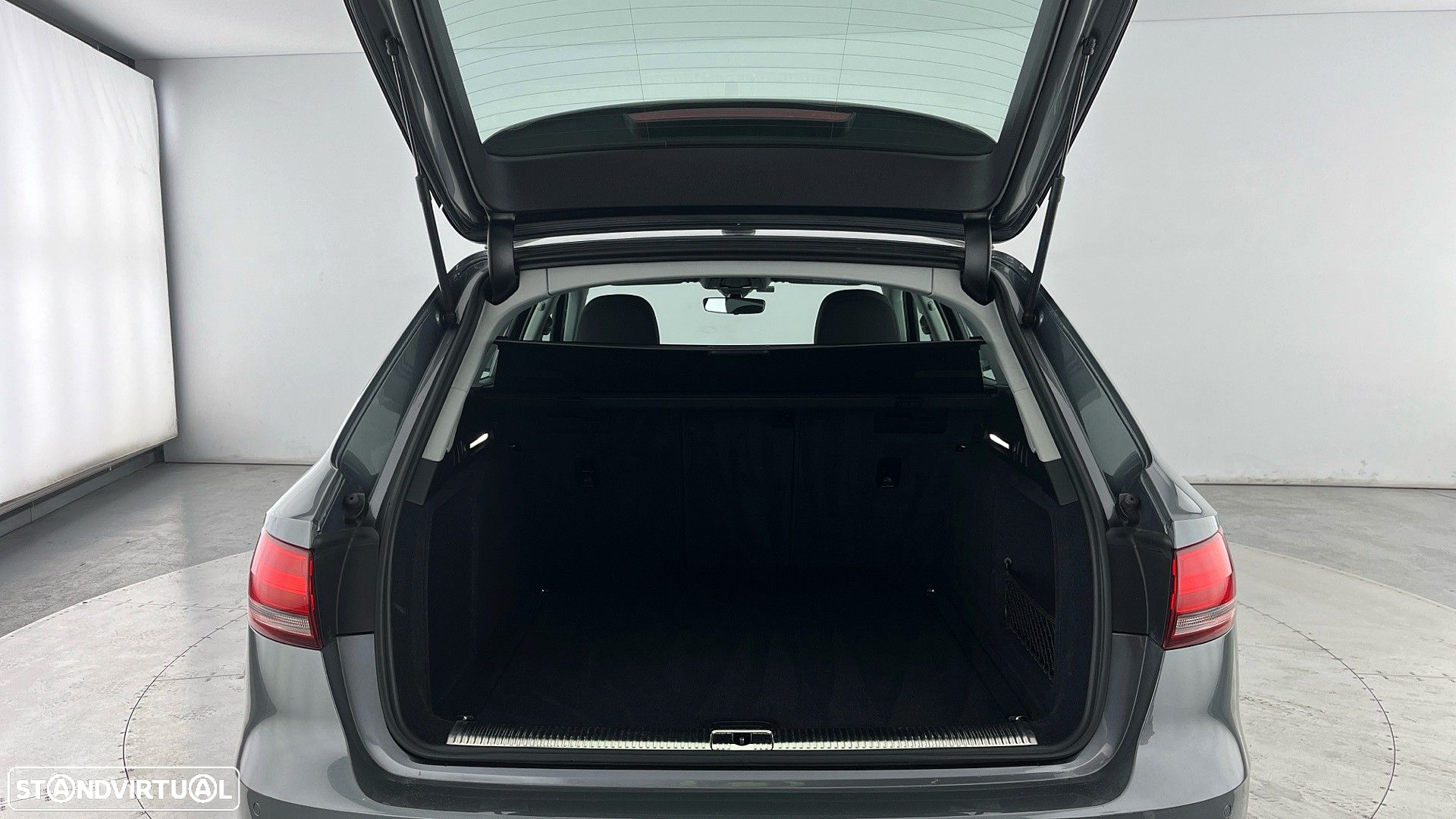 Audi A4 Avant 2.0 TDI Advance - 49