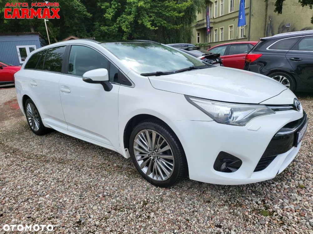 Toyota Avensis Touring Sports 1.8 Executive - 9