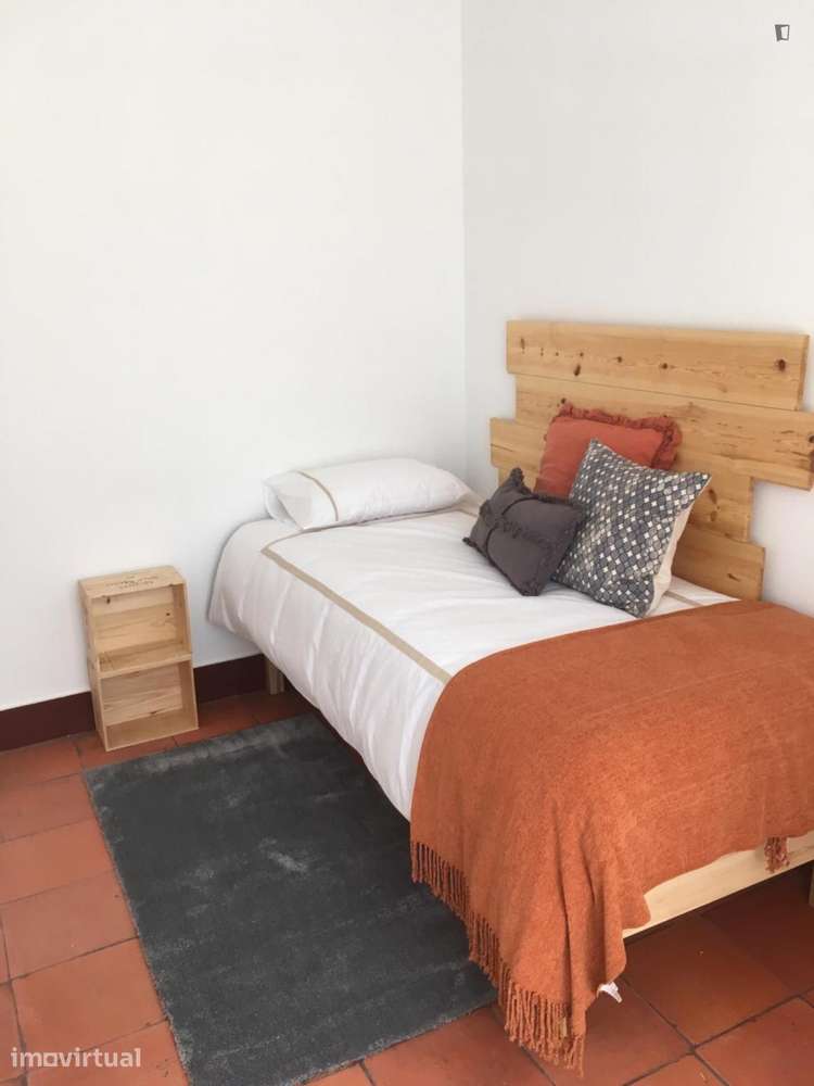 Quarto - localizado em Oeiras Lisbon - Grande imagem: 5/22