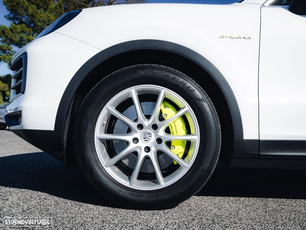 Porsche Cayenne E-Hybrid - 12